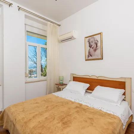 Sea View Boutique Mediteran Near & Old Town Apartamento *