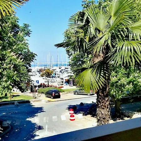 Boutique Mediteran דירה